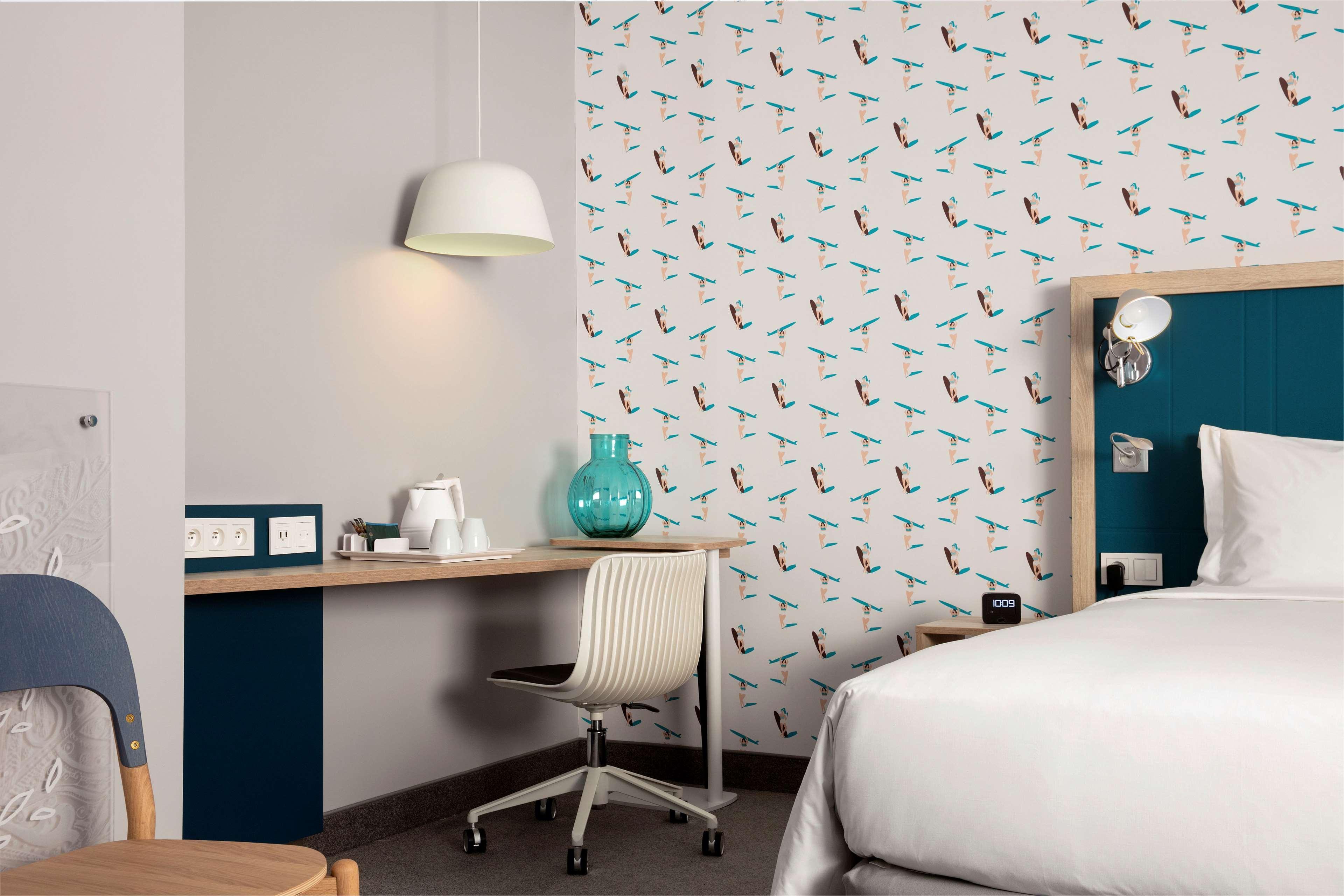 Hotel Hampton By Hilton Paris 4*
