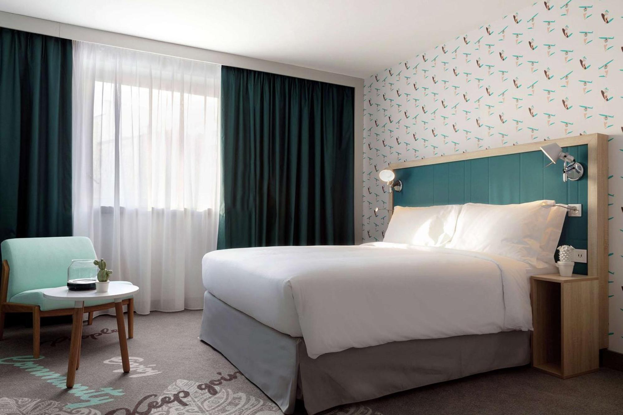 Hampton By Hilton Paris Hotel 4*