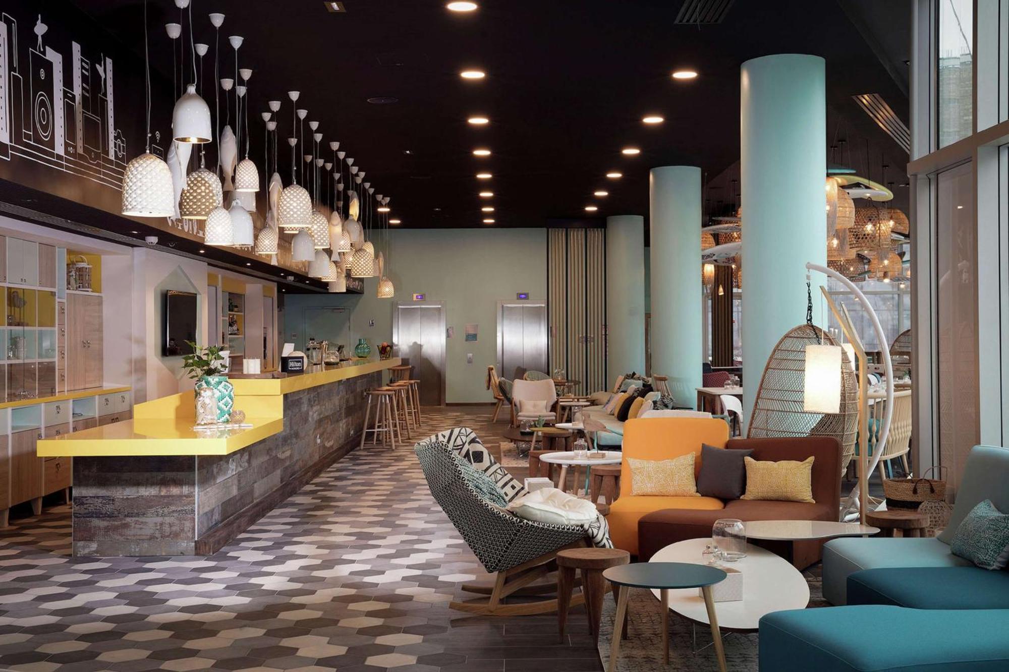 Hotel Hampton By Hilton Paris